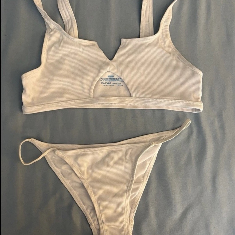 White Bikini Ribbed Design New With Liner Medium